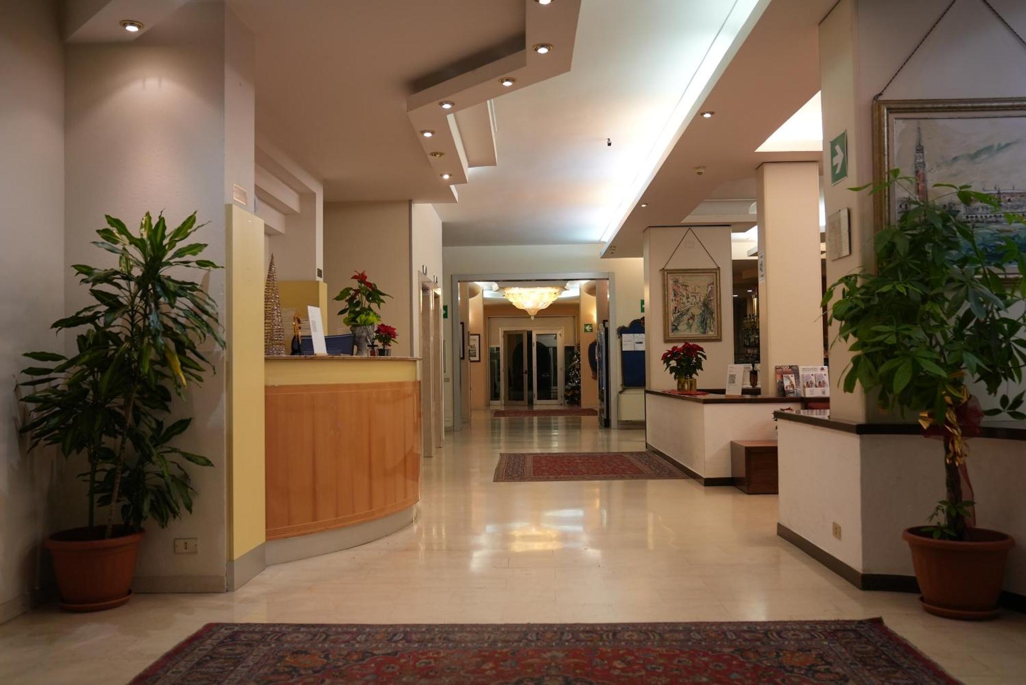 Hotel Albatros Mestre Zewnętrze zdjęcie