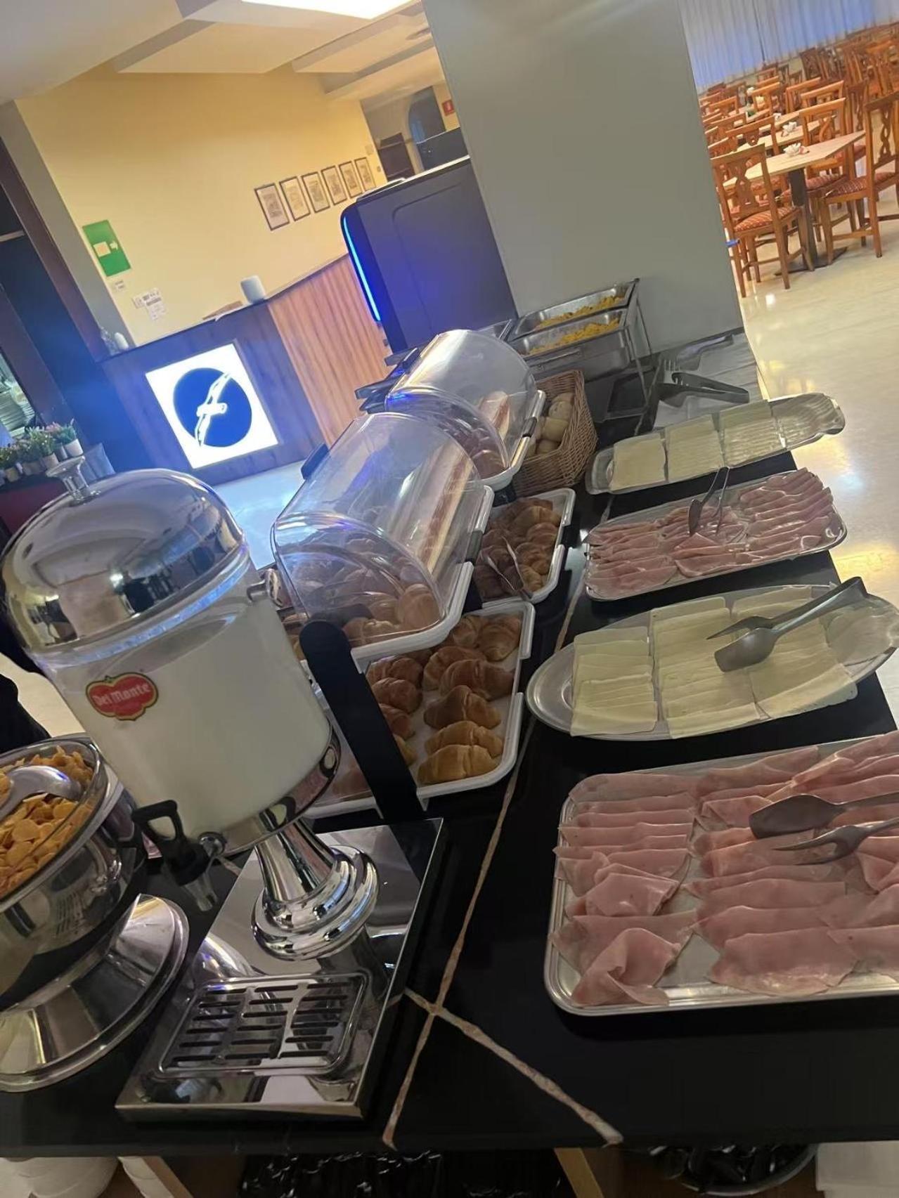 Hotel Albatros Mestre Zewnętrze zdjęcie